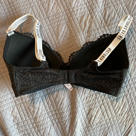 Victoria's Secret Black Lace Bra with Logo Straps - Picture 3 of 4